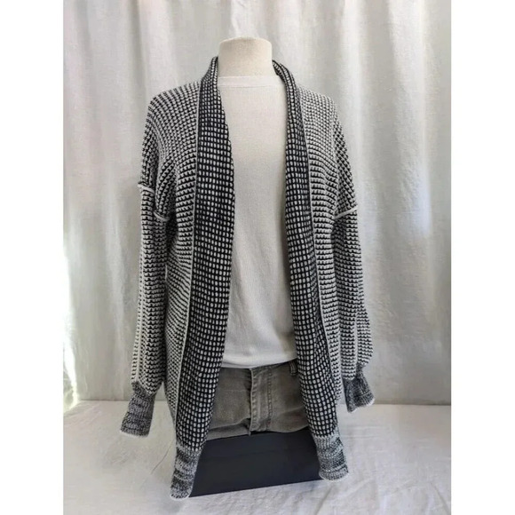 Cozy grandpa sweater in black & white, over sized cardigan, women's Medium T7 - Picture 1 of 7